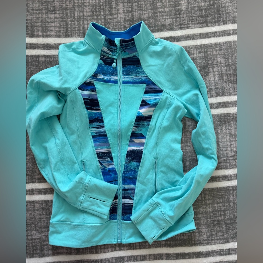 Ivivva sweater